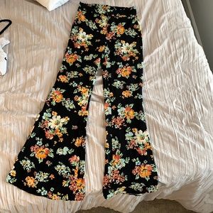 Women’s floral pants